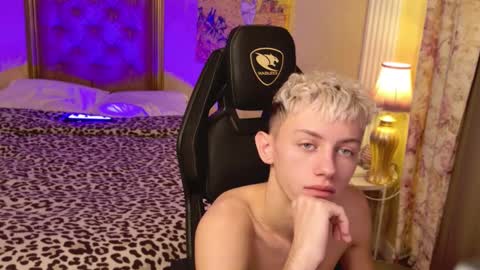 leonlure online show from October 23, 2025, 4:39 pm