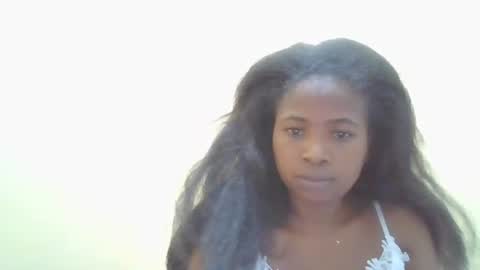 leonnetta online show from April 18, 2026, 5:00 am