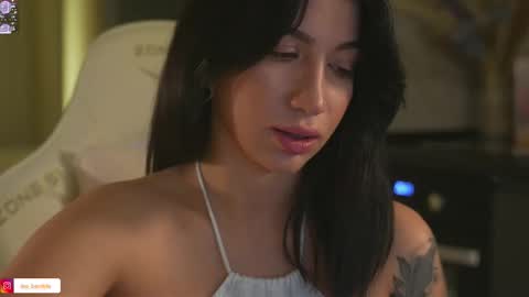 Leora online show from October 27, 2025, 5:28 pm