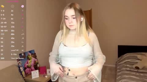 Snapshot of leotafredericks chatting on January 31, 2026, 7:56 pm Hello everyone Im Lora Its my first day Were going to have fun together online show from January 31, 2026, 7:56 pm