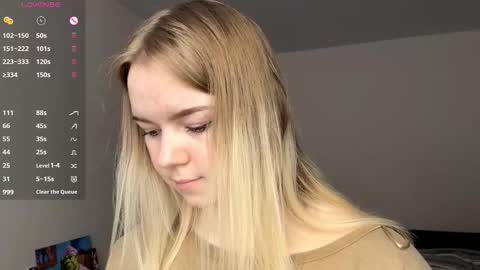 Snapshot of leotafredericks chatting on February 2, 2026, 7:18 am Hello everyone Im Lora Its my first day Were going to have fun together online show from February 2, 2026, 7:18 am