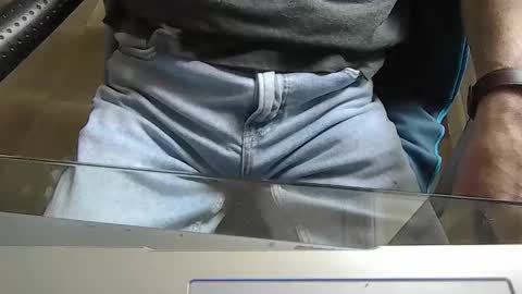 Snapshot of leoufdedingue chatting on October 16, 2025, 8:48 am CESTMOI75100 online show from October 16, 2025, 8:48 am