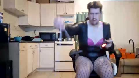 Keith online show from December 8, 2024, 3:45 pm