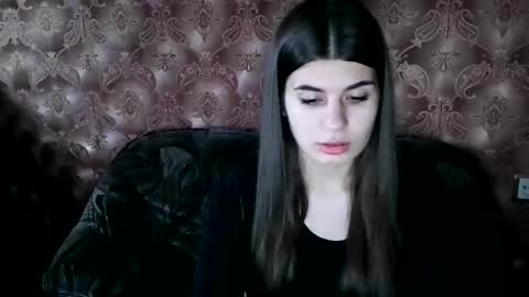 leraberry online show from June 1, 2026, 5:25 pm