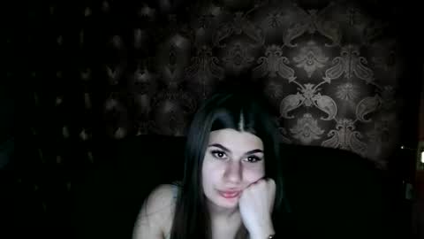leraberry online show from June 7, 2026, 7:39 pm