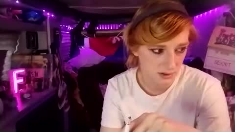 Snapshot of lesleygumgrass chatting on March 7, 2025, 8:11 pm LesleyGumGrass- The Boring Trans girl online show from March 7, 2025, 8:11 pm