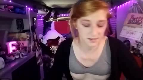 Snapshot of lesleygumgrass chatting on March 7, 2025, 11:16 pm LesleyGumGrass- The Boring Trans girl online show from March 7, 2025, 11:16 pm