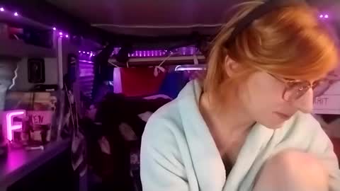 Snapshot of lesleygumgrass chatting on March 8, 2025, 10:45 pm LesleyGumGrass- The Boring Trans girl online show from March 8, 2025, 10:45 pm