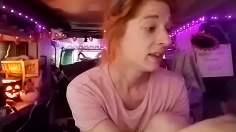 Snapshot of lesleygumgrass chatting on October 27, 2025, 2:43 pm LesleyGumGrass- The Boring Trans girl online show from October 27, 2025, 2:43 pm