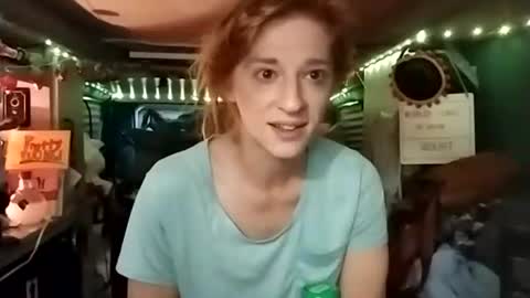 Snapshot of lesleygumgrass chatting on November 22, 2025, 9:58 pm LesleyGumGrass- The Boring Trans girl online show from November 22, 2025, 9:58 pm