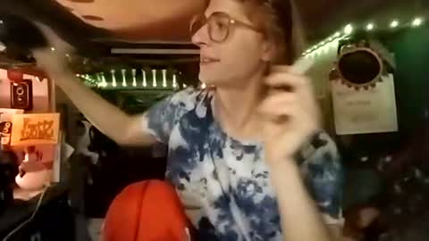 Snapshot of lesleygumgrass chatting on November 25, 2025, 3:06 am LesleyGumGrass- The Boring Trans girl online show from November 25, 2025, 3:06 am