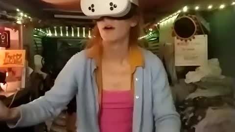 Snapshot of lesleygumgrass chatting on November 27, 2025, 7:10 am LesleyGumGrass- The Boring Trans girl online show from November 27, 2025, 7:10 am