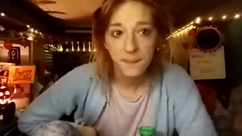 Snapshot of lesleygumgrass chatting on December 2, 2025, 9:14 am LesleyGumGrass- The Boring Trans girl online show from December 2, 2025, 9:14 am