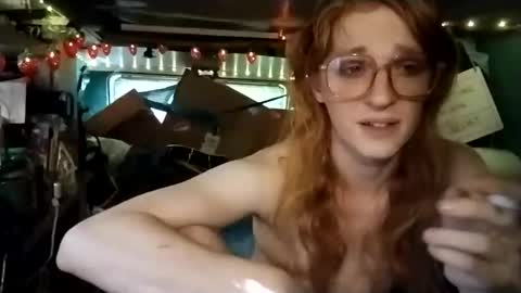 Snapshot of lesleygumgrass chatting on May 13, 2026, 12:57 pm LesleyGumGrass- The Boring Trans girl online show from May 13, 2026, 12:57 pm