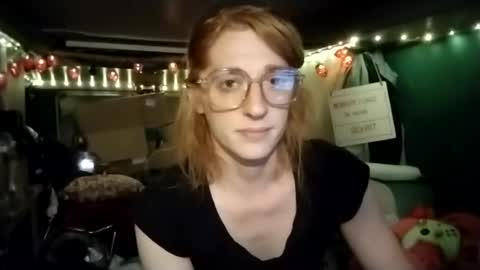 Snapshot of lesleygumgrass chatting on June 16, 2026, 4:04 am LesleyGumGrass- The Boring Trans girl online show from June 16, 2026, 4:04 am