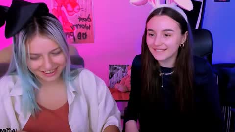 leslie_bird online show from October 9, 2025, 5:38 am