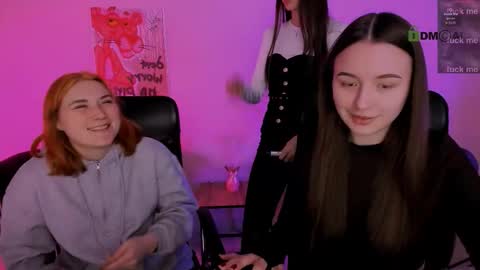 leslie_bird online show from February 10, 2026, 9:57 am