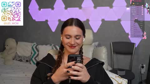 LeslieKorfs online show from January 14, 2026, 7:19 pm