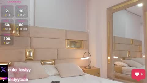 lesly_cutee online show from April 22, 2026, 12:39 pm