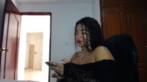 Snapshot of leslycarsson chatting on February 6, 2025, 8:23 pm lesly online show from February 6, 2025, 8:23 pm