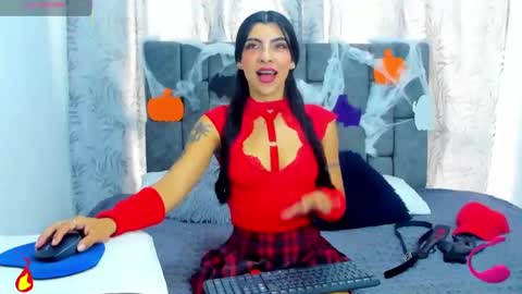 lessly online show from November 7, 2025, 6:41 pm