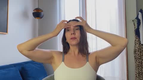 lessya_magic online show from October 1, 2025, 4:51 am