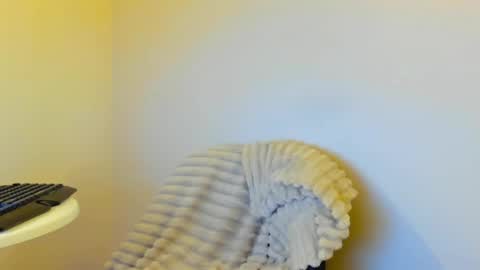 lesyaliss online show from March 12, 2026, 4:18 am