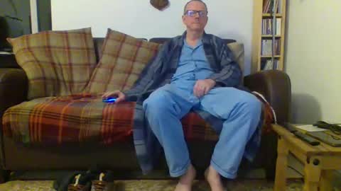 Snapshot of letmestrip chatting on January 22, 2025, 11:43 pm paul online show from January 22, 2025, 11:43 pm
