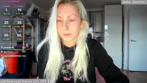 LeaVixx online show from October 25, 2025, 4:46 pm