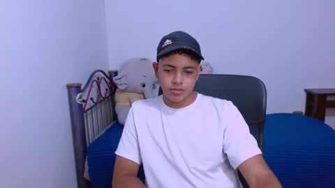 Snapshot of levii_7 chatting on October 15, 2025, 10:10 pm 0600AM-1200PM - online show from October 15, 2025, 10:10 pm