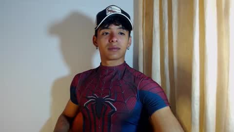 Snapshot of lewis_ly chatting on December 21, 2025, 5:31 pm i am lewis ly EDUARDO MEMDOZA15 online show from December 21, 2025, 5:31 pm