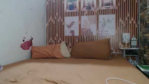 Snapshot of lexi818 chatting on May 17, 2026, 12:01 pm lexianna online show from May 17, 2026, 12:01 pm