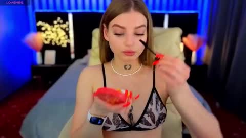 lexi_si online show from February 1, 2026, 7:29 am