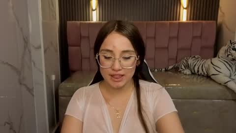 Lexi online show from April 7, 2026, 8:31 pm