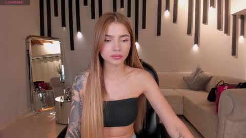 Lexie  online show from March 5, 2025, 8:00 pm