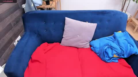 Lexi online show from February 12, 2025, 1:06 pm