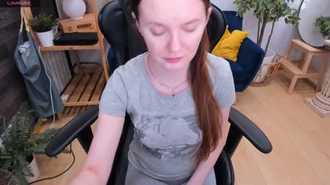 Lexi online show from March 10, 2025, 6:38 am