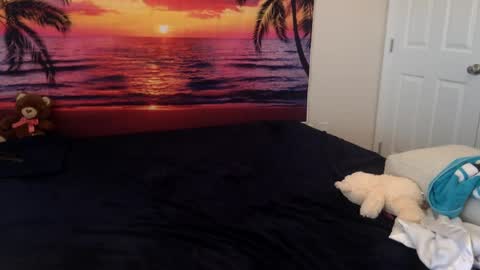 Alexia L. online show from September 17, 2025, 5:03 pm