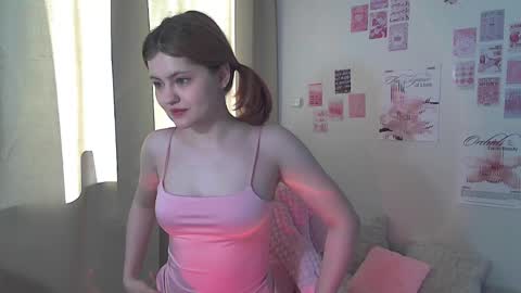 Snapshot of lexiie_fox chatting on April 15, 2026, 12:01 pm lexiie fox online show from April 15, 2026, 12:01 pm