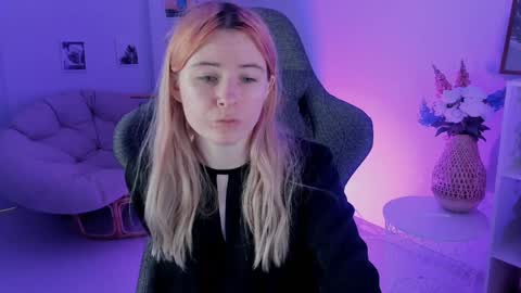 Snapshot of lexiwenford chatting on December 13, 2024, 3:27 am Lexi Wenford NO NUDE GODDESS online show from December 13, 2024, 3:27 am