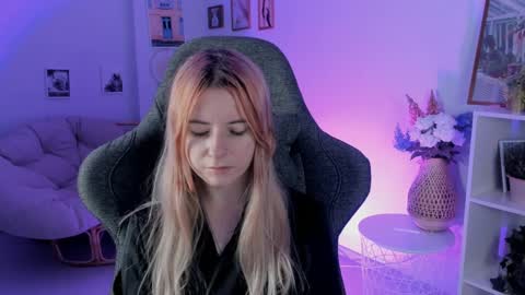 Snapshot of lexiwenford chatting on December 16, 2024, 2:47 am Lexi Wenford NO NUDE GODDESS online show from December 16, 2024, 2:47 am