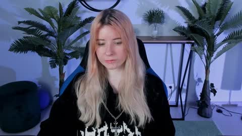 Snapshot of lexiwenford chatting on December 24, 2024, 9:06 am Lexi Wenford NO NUDE GODDESS online show from December 24, 2024, 9:06 am