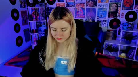 Snapshot of lexiwenford chatting on December 27, 2024, 6:14 am Lexi Wenford NO NUDE GODDESS online show from December 27, 2024, 6:14 am