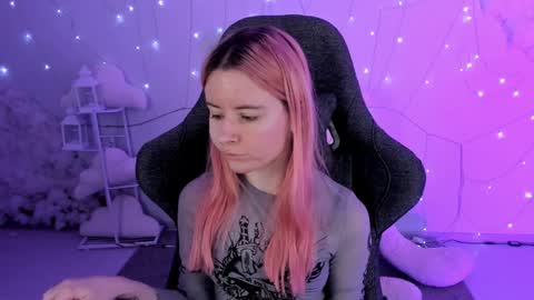 Snapshot of lexiwenford chatting on January 14, 2025, 2:50 am Lexi Wenford NO NUDE GODDESS online show from January 14, 2025, 2:50 am