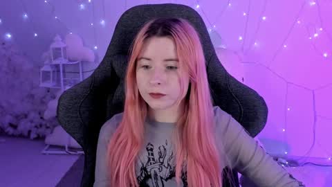 Snapshot of lexiwenford chatting on January 14, 2025, 5:51 am Lexi Wenford NO NUDE GODDESS online show from January 14, 2025, 5:51 am