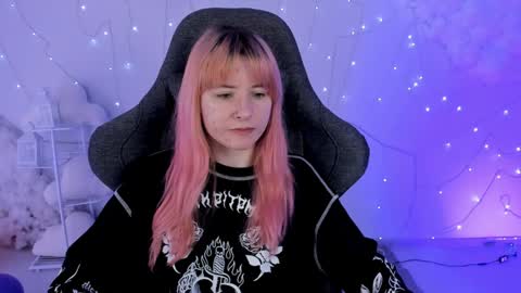 Snapshot of lexiwenford chatting on February 7, 2025, 5:41 am Lexi Wenford NO NUDE GODDESS online show from February 7, 2025, 5:41 am