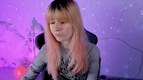 Snapshot of lexiwenford chatting on February 13, 2025, 2:45 am Lexi Wenford NO NUDE GODDESS online show from February 13, 2025, 2:45 am
