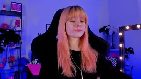 Snapshot of lexiwenford chatting on February 20, 2025, 6:17 am Lexi Wenford NO NUDE GODDESS online show from February 20, 2025, 6:17 am