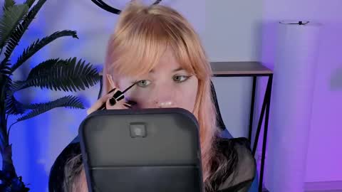 Snapshot of lexiwenford chatting on March 5, 2025, 6:12 am Lexi Wenford NO NUDE GODDESS online show from March 5, 2025, 6:12 am