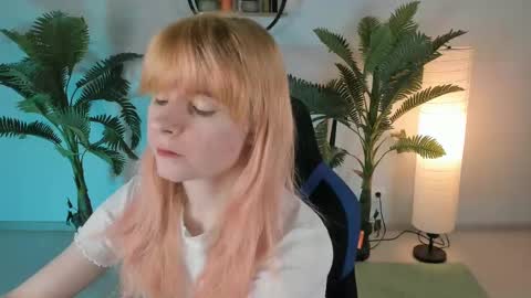 Snapshot of lexiwenford chatting on March 11, 2025, 2:43 am Lexi Wenford NO NUDE GODDESS online show from March 11, 2025, 2:43 am